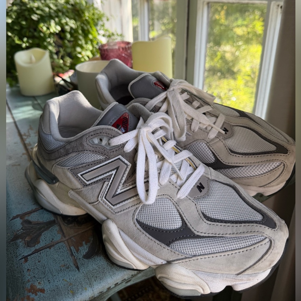 New Balance Gray and White 9060 Athletic Shoes W11 or M9.5